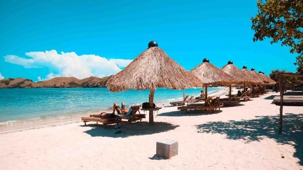Pantai Terindah di Indonesia yang Wajib Masuk Daftar Liburan